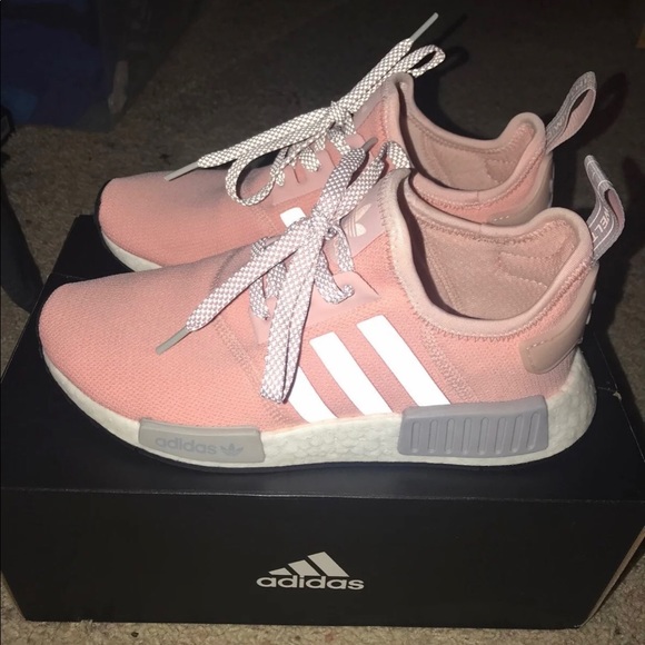 vapour pink adidas nmd r1